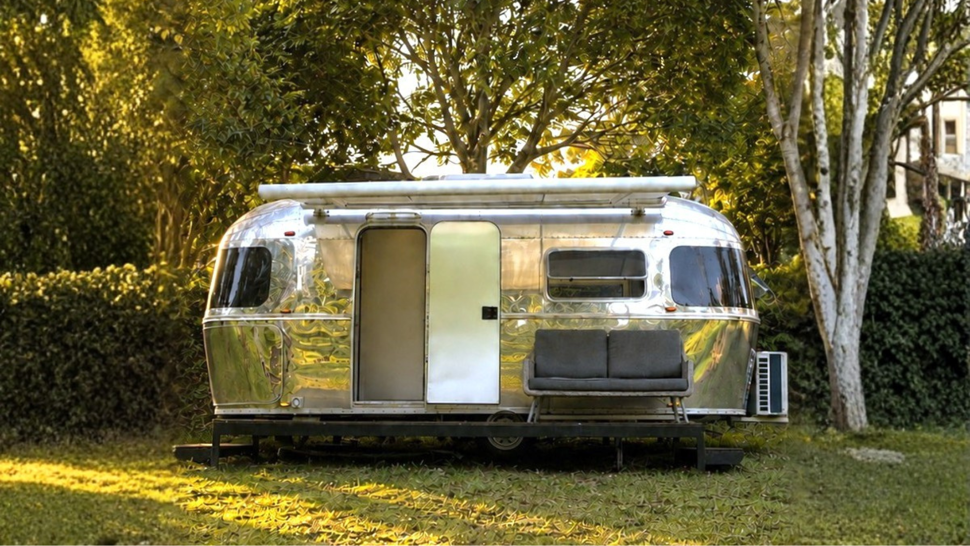Premium Silver Caravan